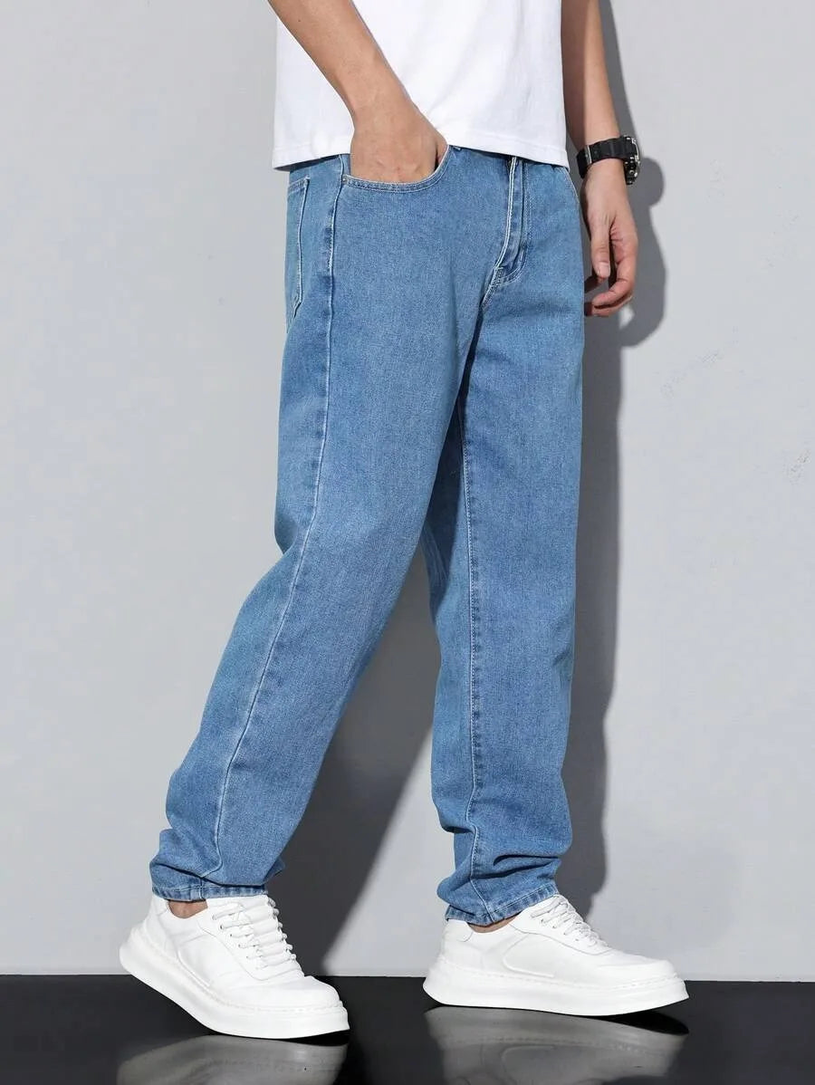 Men's straight-leg skinny jeans, straight and simple design, suitable