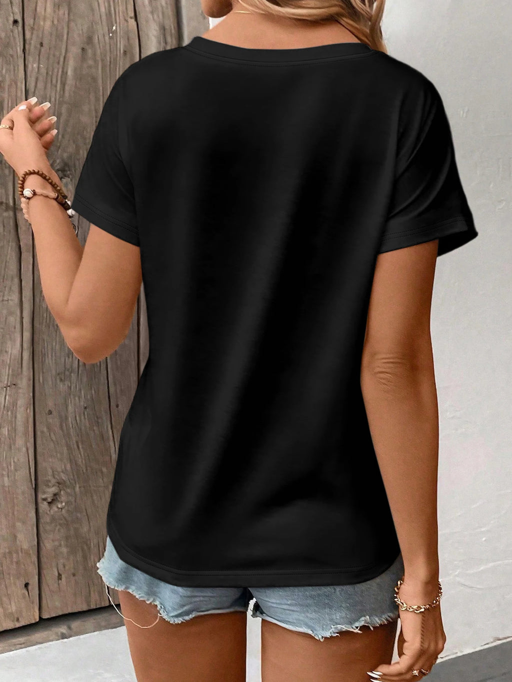 Women's Solid Color V-Neck T-Shirt - Oversized Short-Sleeve, Curved
