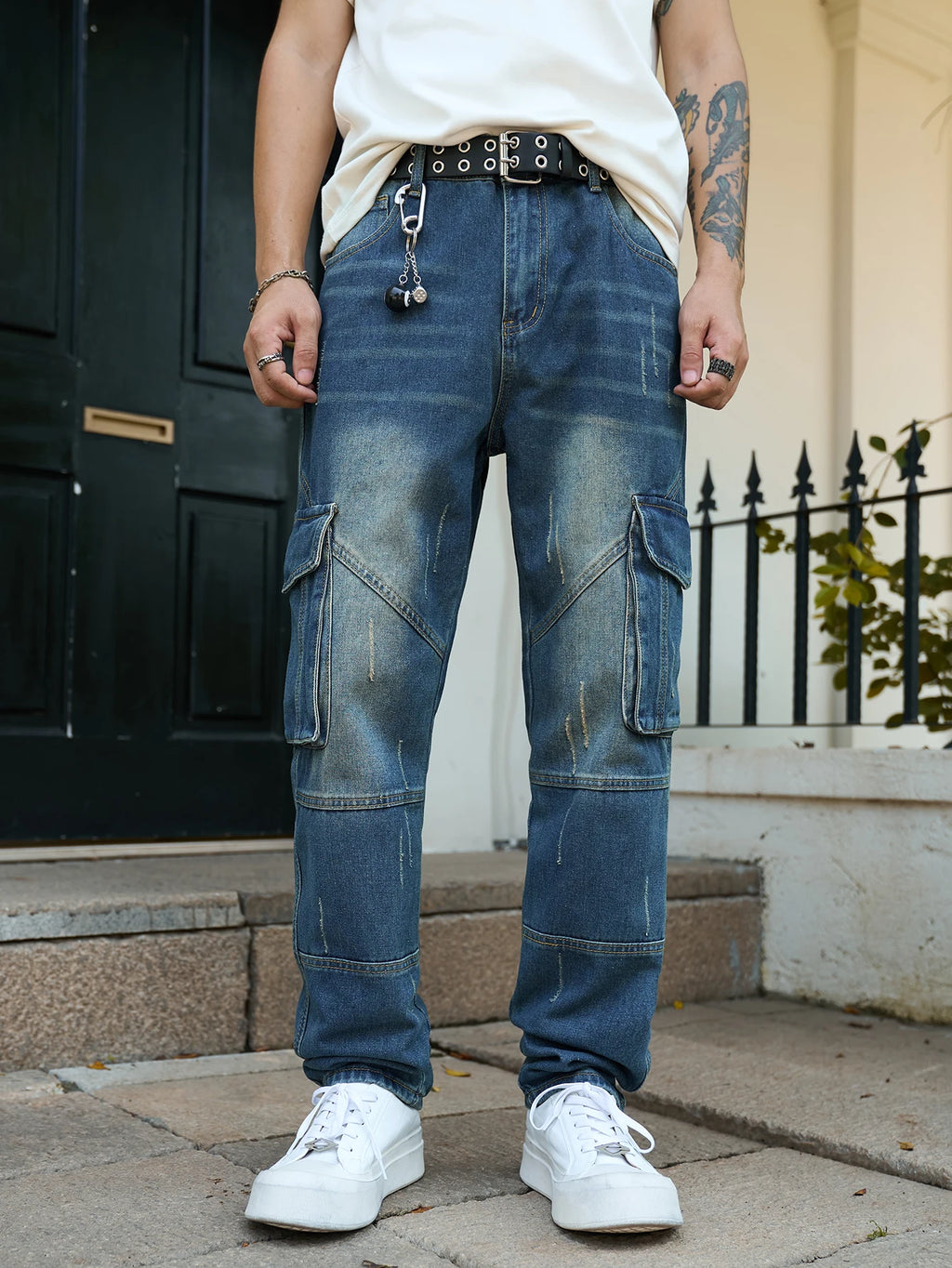 Men’s trendy streetwear: straight-leg, non-stretch, multi-pocket,