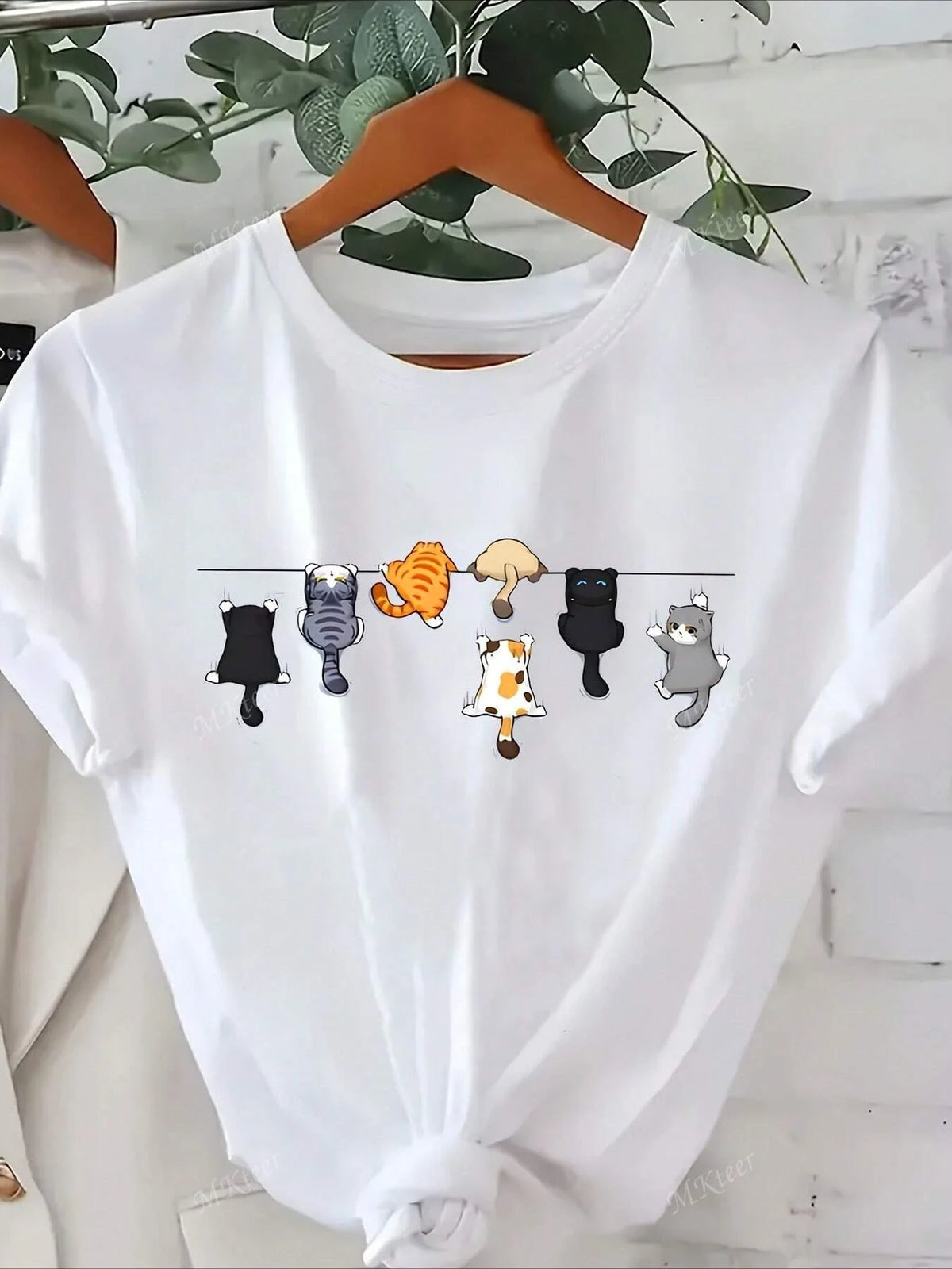 Women's Oversize Cute Cat Print Round Neck Short Sleeve Casual T-Shirt