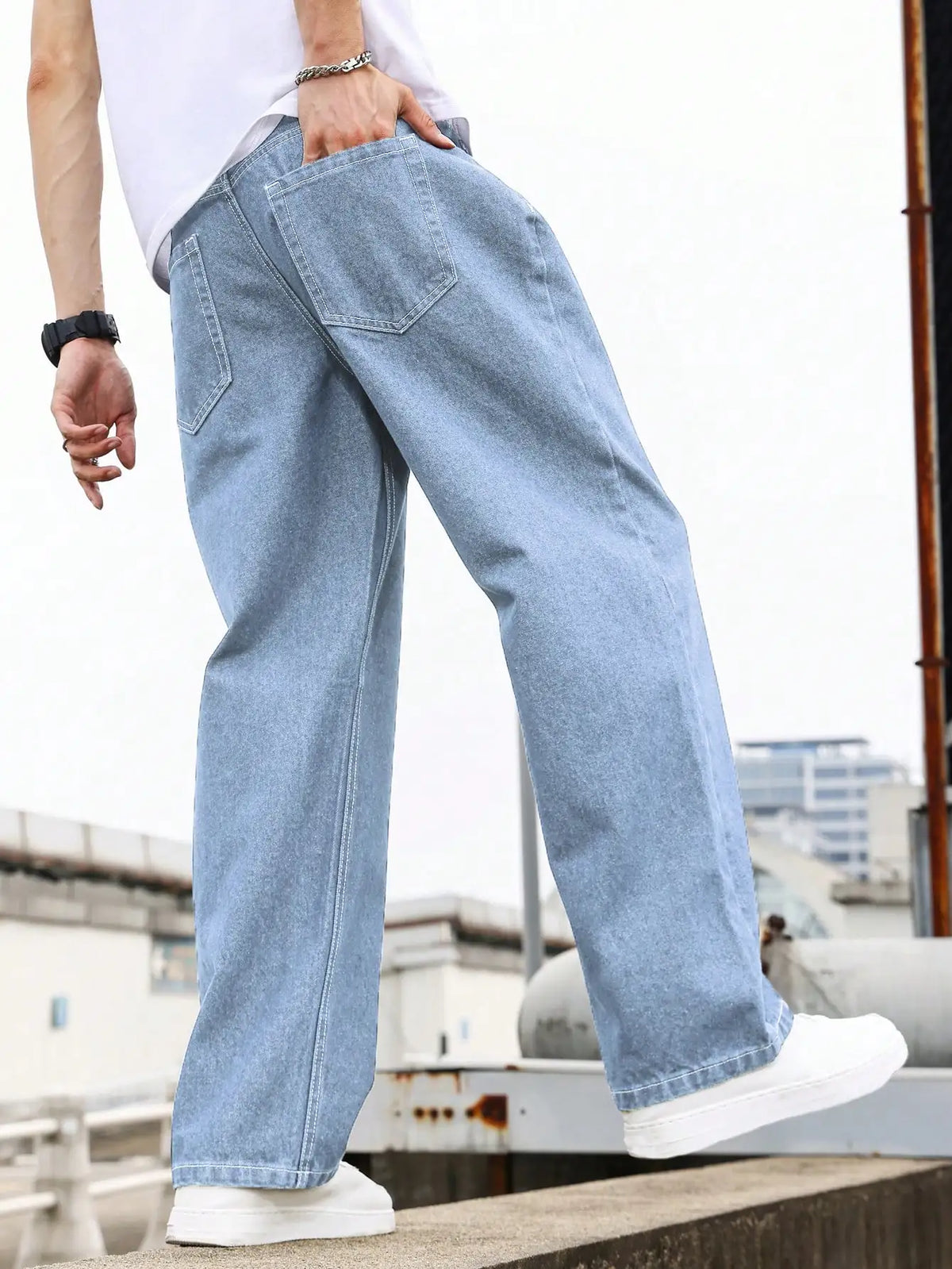 Men's Light Blue Washed Wide-Leg Jeans, Loose Straight Fit, Trendy