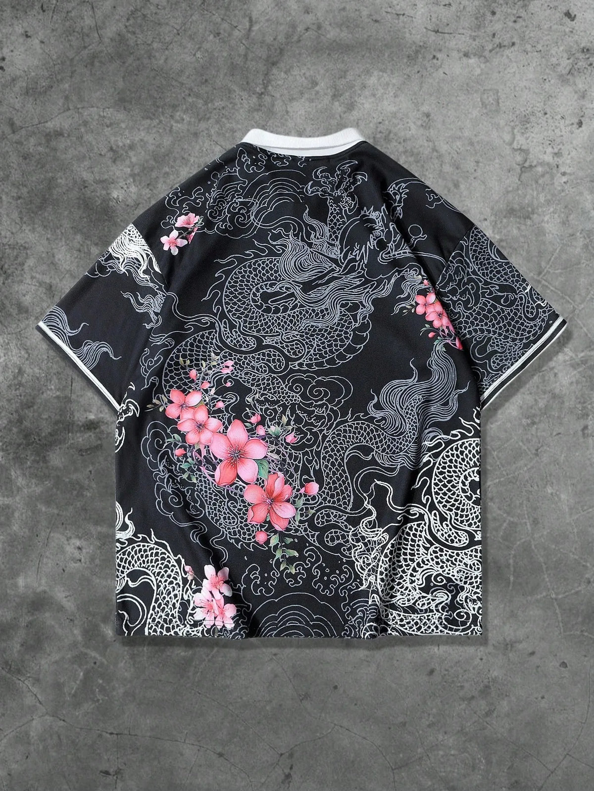 The 2025 summer new men's short-sleeved POLO shirt features a casual