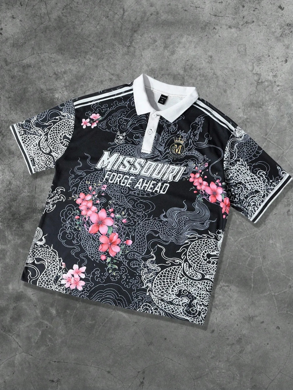 The 2025 summer new men's short-sleeved POLO shirt features a casual