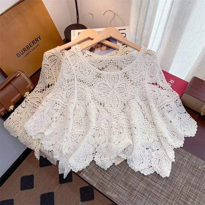 2024 Summr New Versatile Retro Sweet Lace Cut-out Crochet Shawl