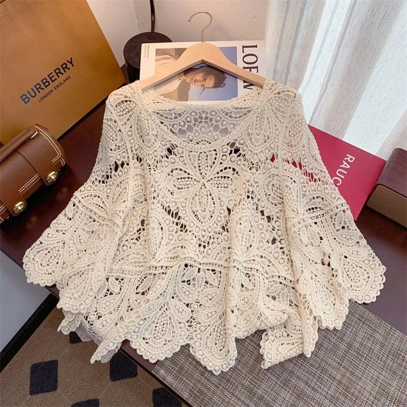 2024 Summr New Versatile Retro Sweet Lace Cut-out Crochet Shawl