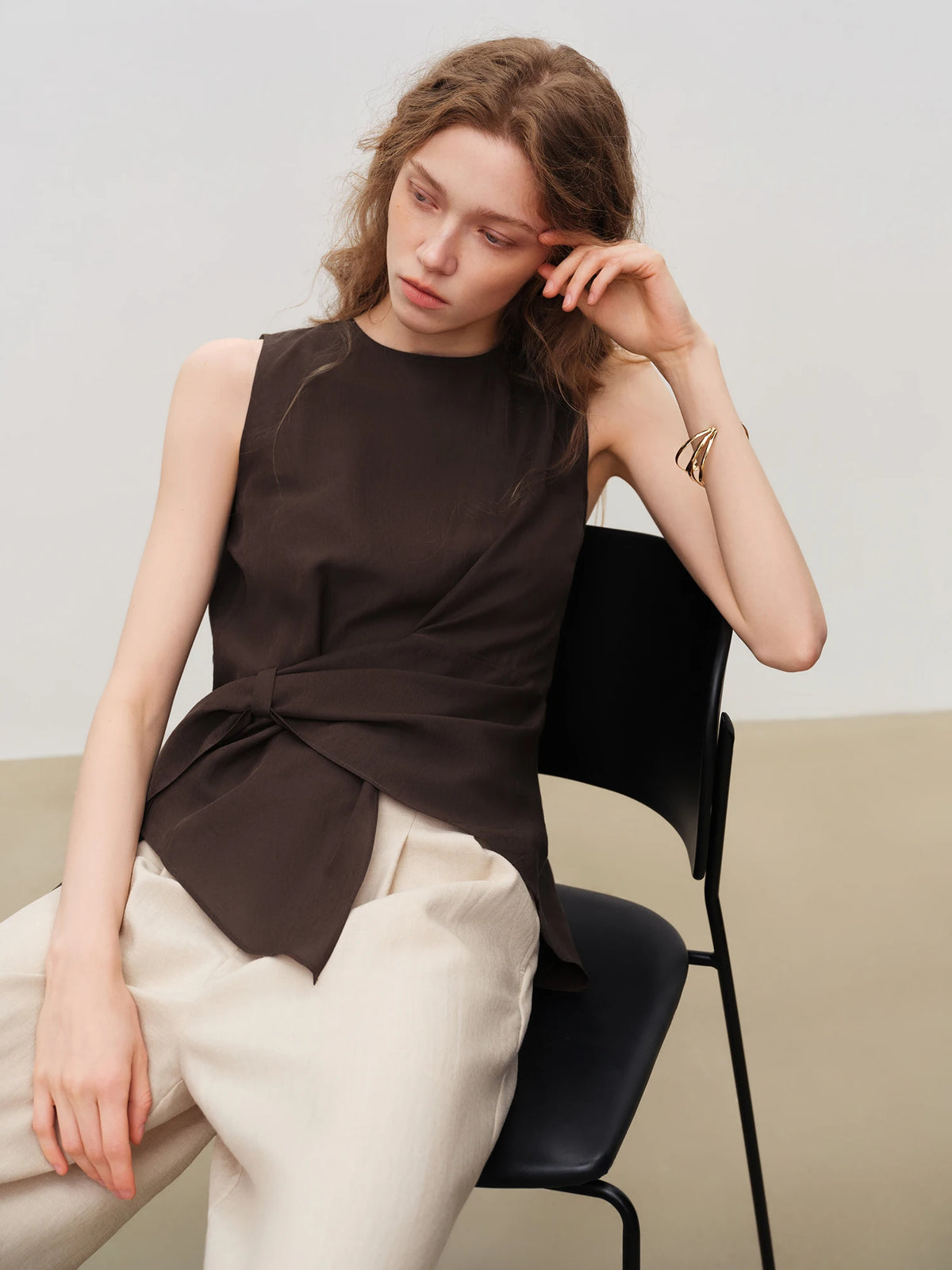 ZIQIAO 2026 Summer New [Blogger's Pick] Asymmetric Waist-Cinching