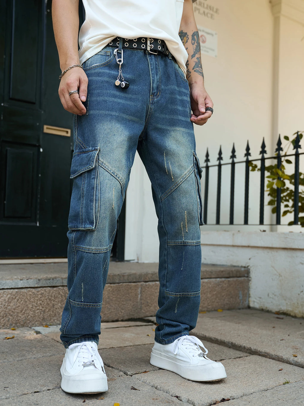 Men’s trendy streetwear: straight-leg, non-stretch, multi-pocket,