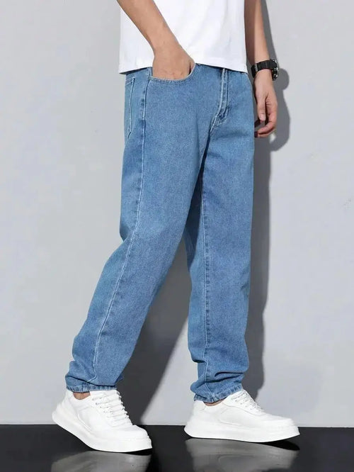Men's straight-leg skinny jeans, straight and simple design, suitable