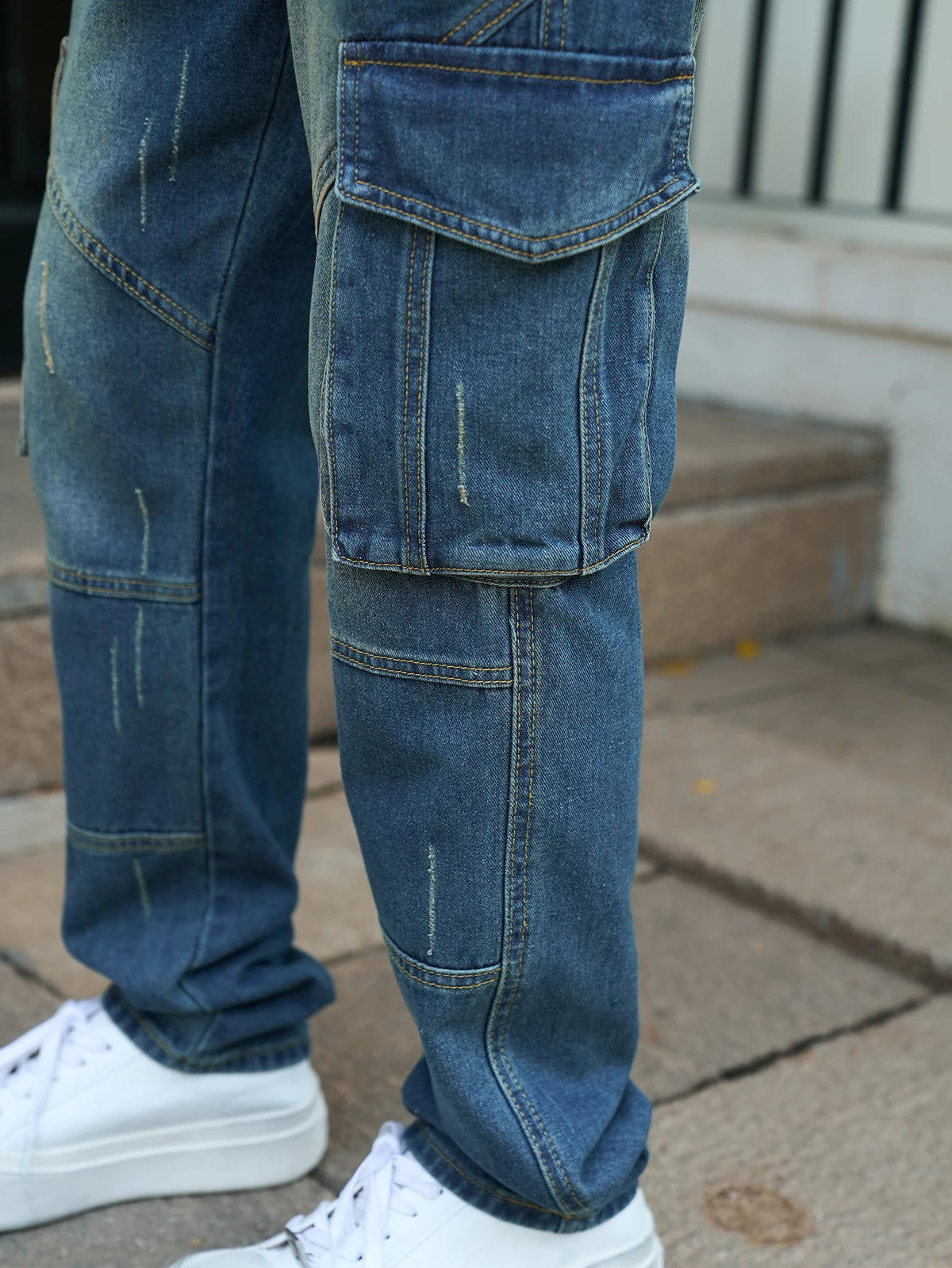Men’s trendy streetwear: straight-leg, non-stretch, multi-pocket,