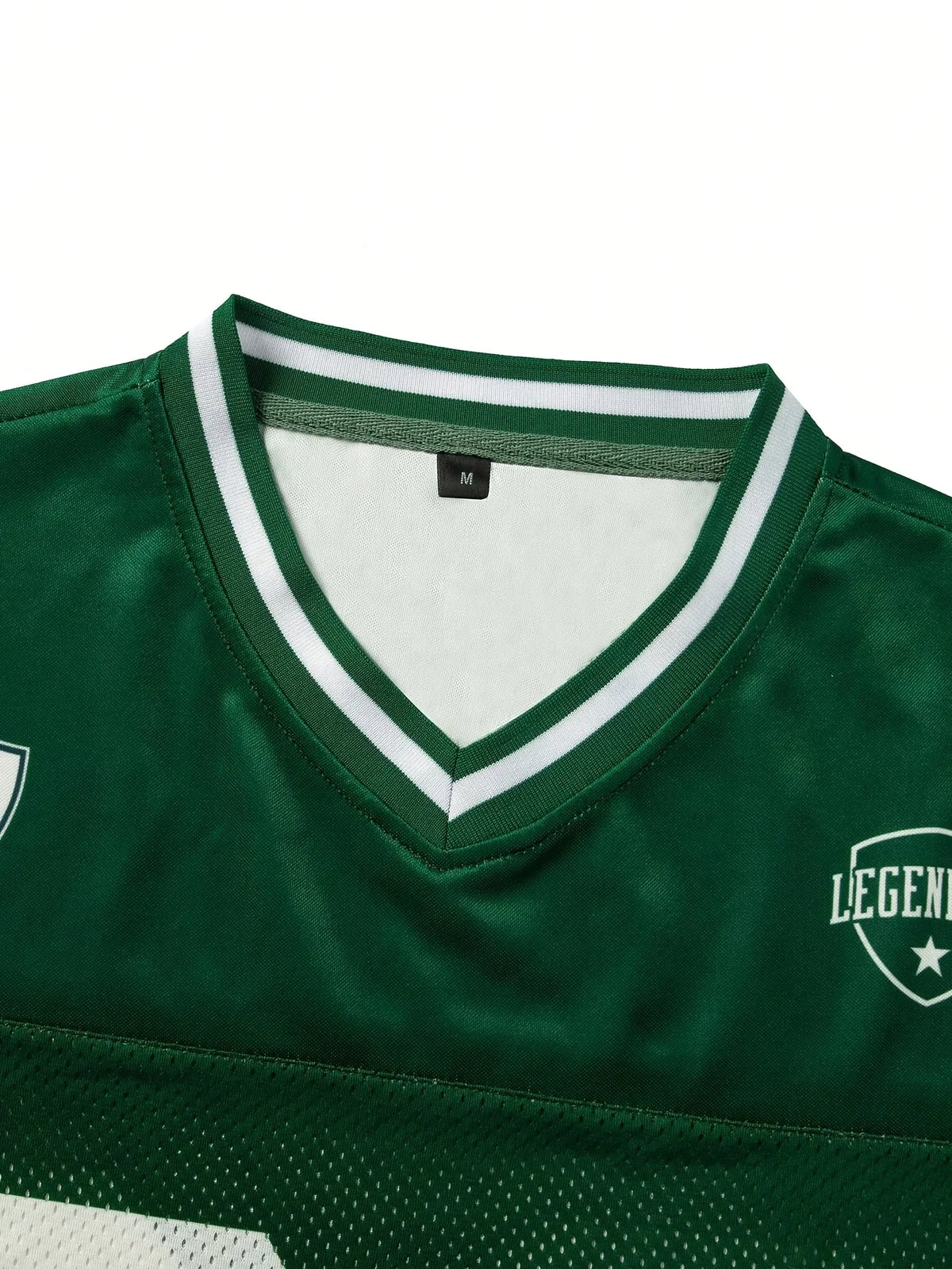 The 2025 summer new men's V-neck T-shirt is a casual sporty breathable