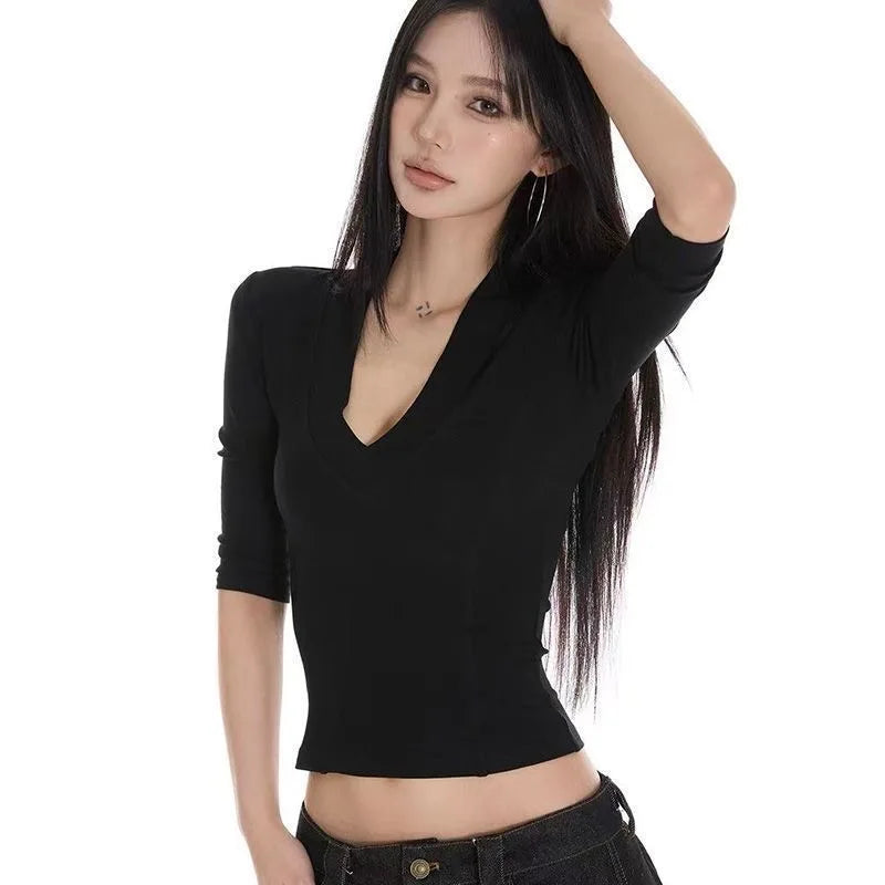 Women's Y2K Black V-Neck Drop Shoulder Short Sleeve Crop T-Shirt