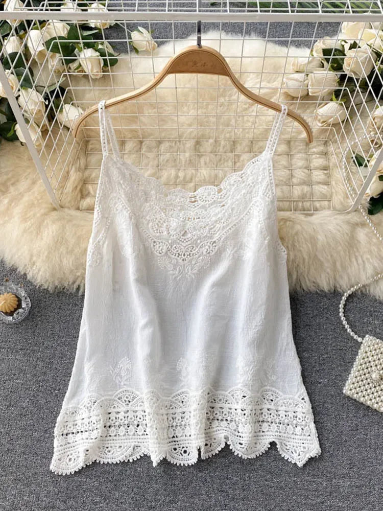 Summer New Retro Bohemian Embroidery Lace V-neck Age Reduction Cotton