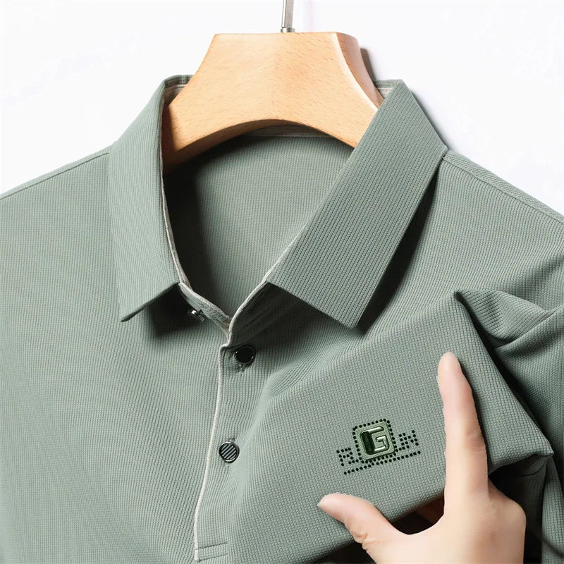 New Men's Business Casual Short Sleeved Shirt with Badge Solid Color