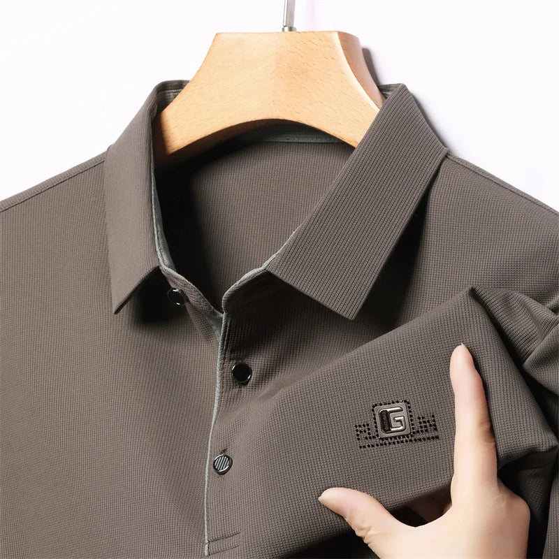 New Men's Business Casual Short Sleeved Shirt with Badge Solid Color